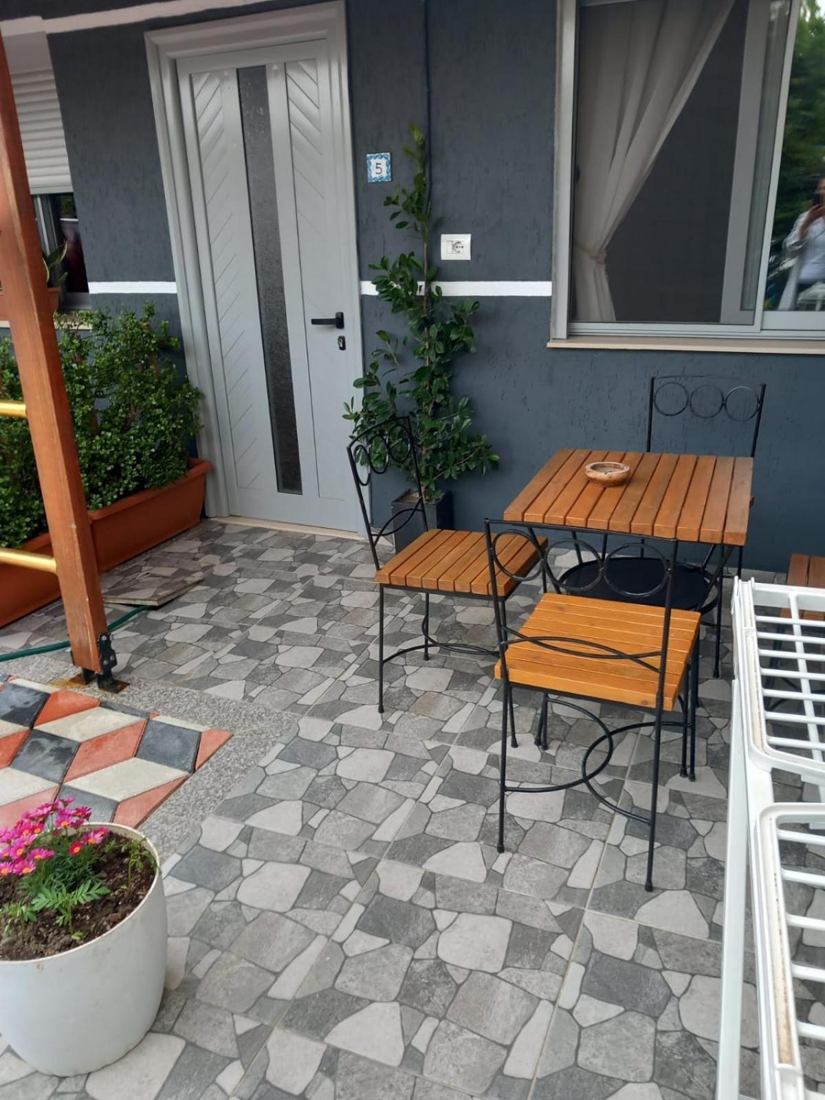 Villa Heljos Apartaments Vlore Exterior photo